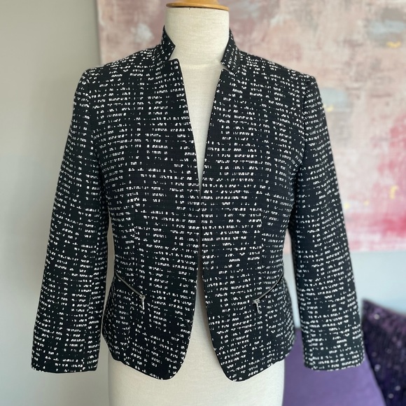 Nine West Jackets & Blazers - Nine West black and white light‎ weight blazer size 4 NWOT
